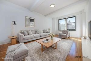 featured image of 27 W 96th St