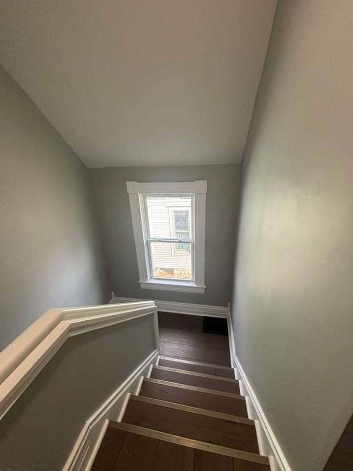 237 N Lincoln St #1 - Photo 6 of 24