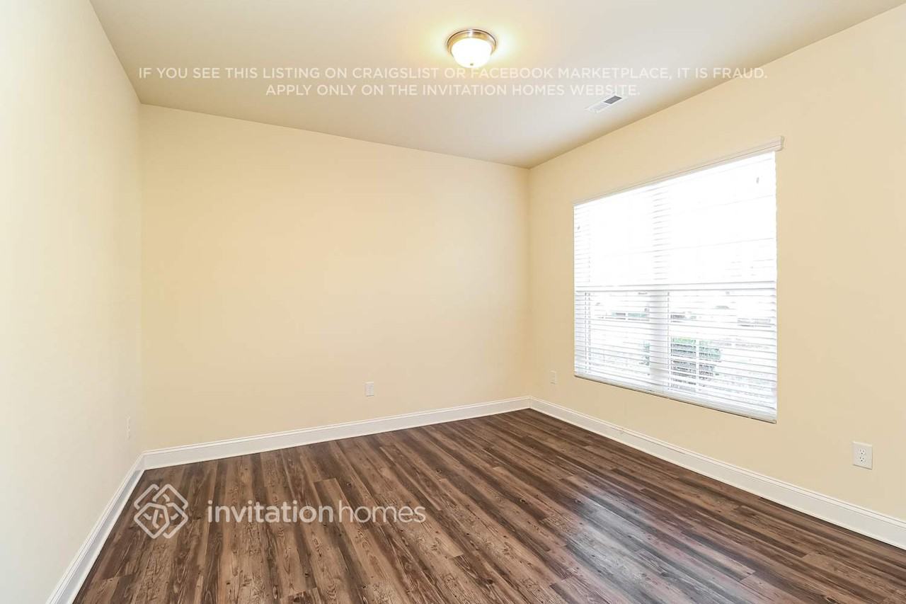 9849 Maywine Cir - Photo 5 of 18