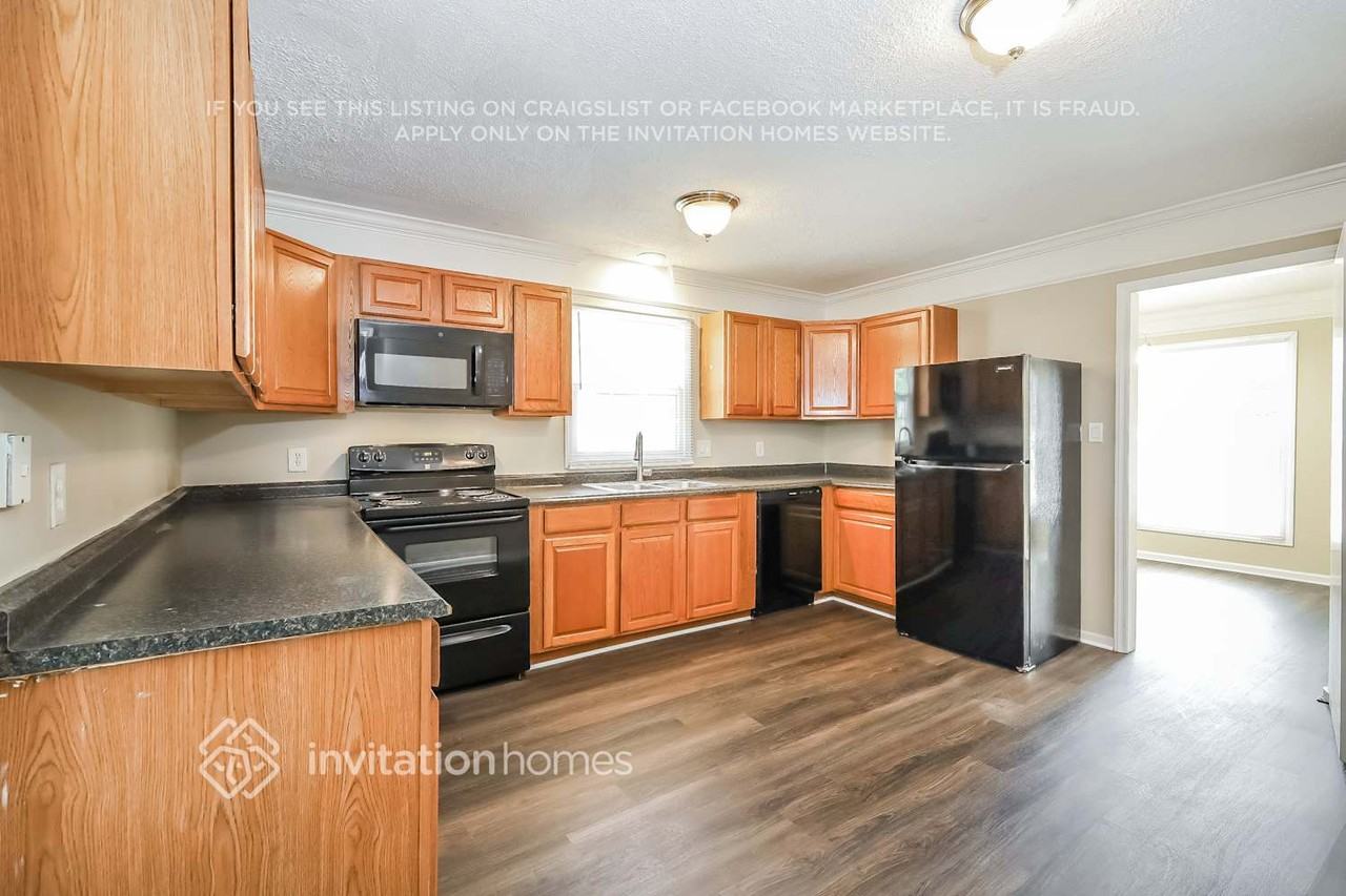 4629 Dawnwood Dr - Photo 5 of 17