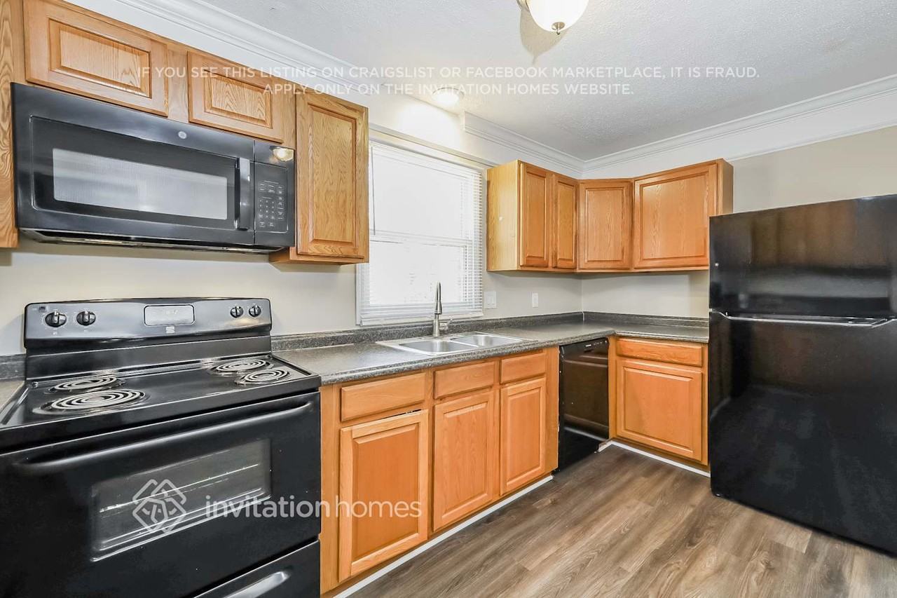 4629 Dawnwood Dr - Photo 6 of 17