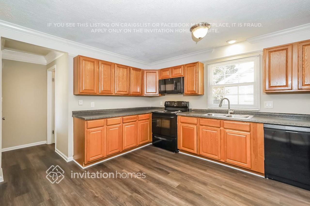 4629 Dawnwood Dr - Photo 7 of 17