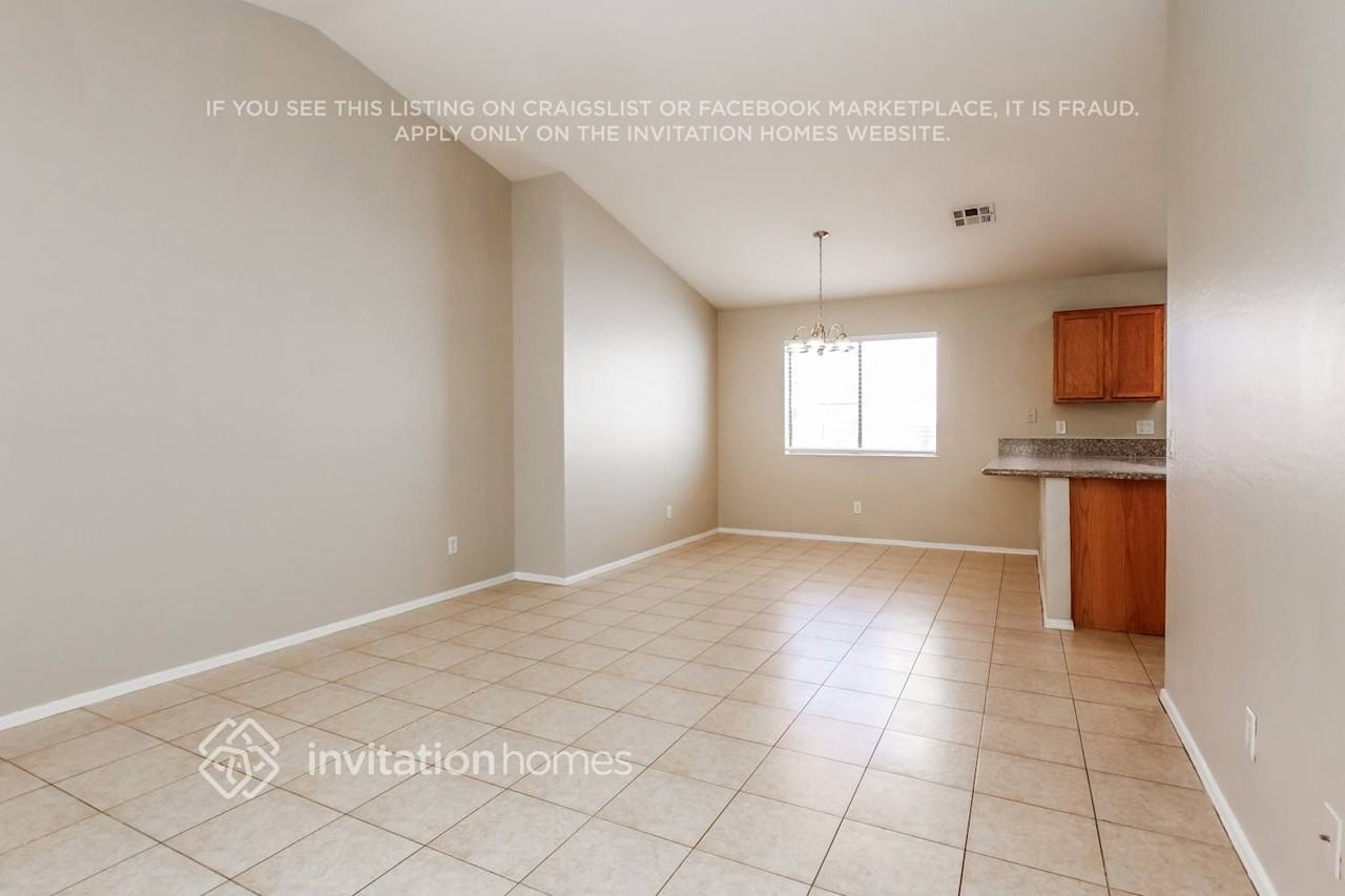 23949 W Antelope Trl - Photo 3 of 17