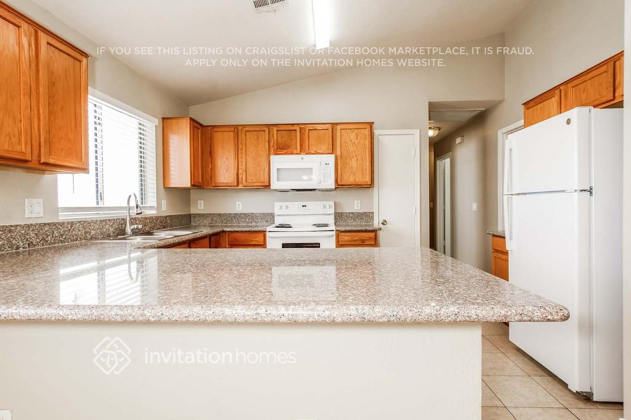 23949 W Antelope Trl - Photo 7 of 17