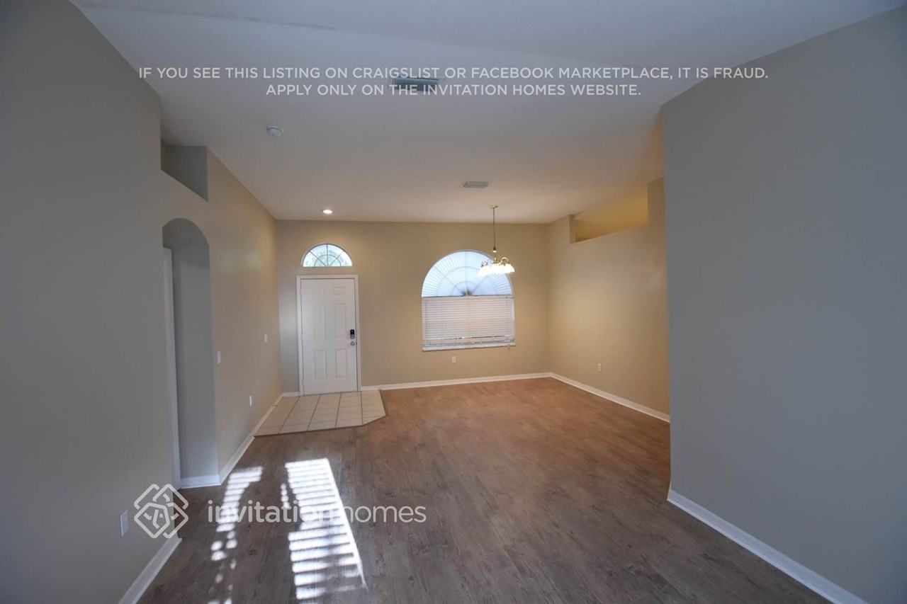 3702 Treeline Dr - Photo 3 of 16