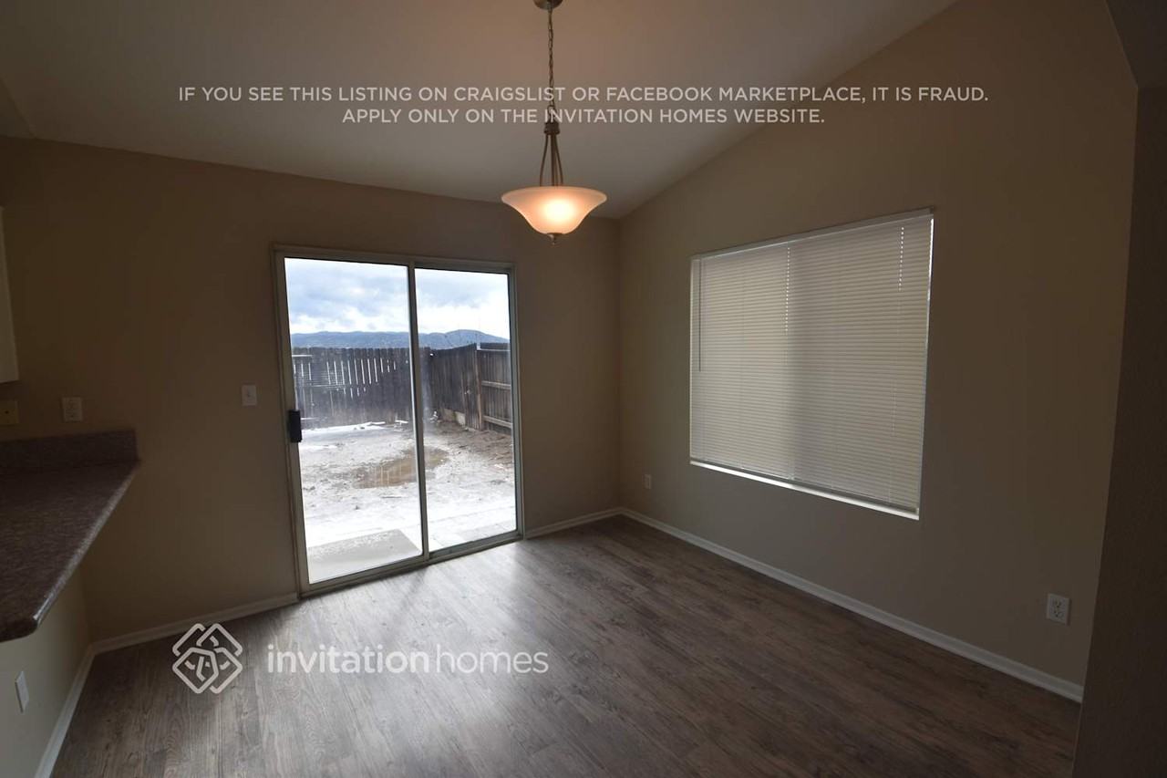 1721 G Ct - Photo 4 of 12