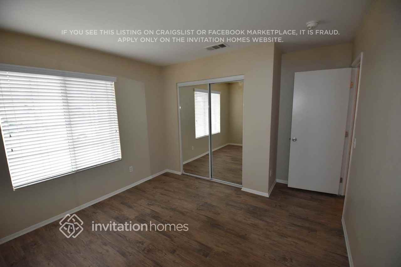 1721 G Ct - Photo 5 of 12