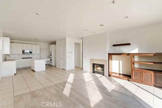 16757 Escalon Dr - Photo 4 of 32