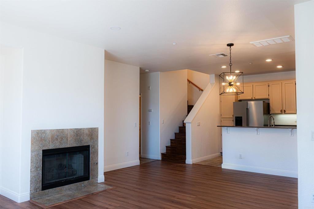 1313 Mother Lode Way - Photo 3 of 24