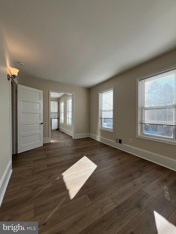 85 W Lincoln Hwy - Photo 4 of 17