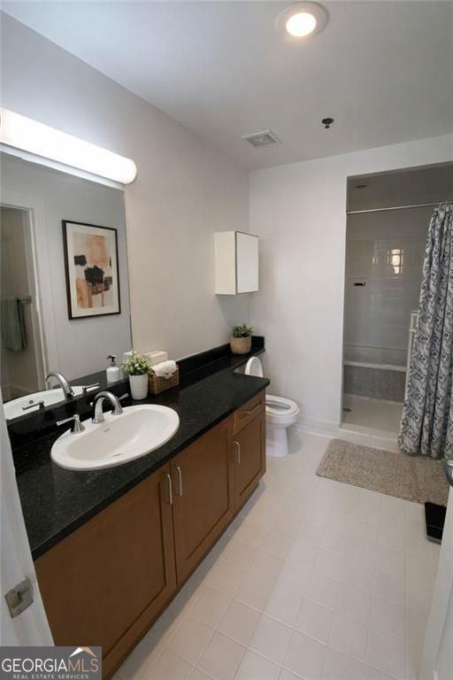 572 Edgewood Ave Ne - Photo 4 of 13