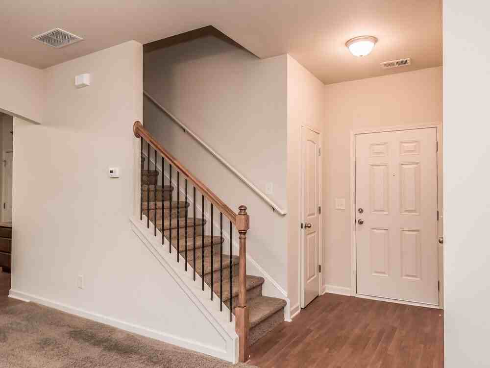 98 High Point Way - Photo 3 of 17