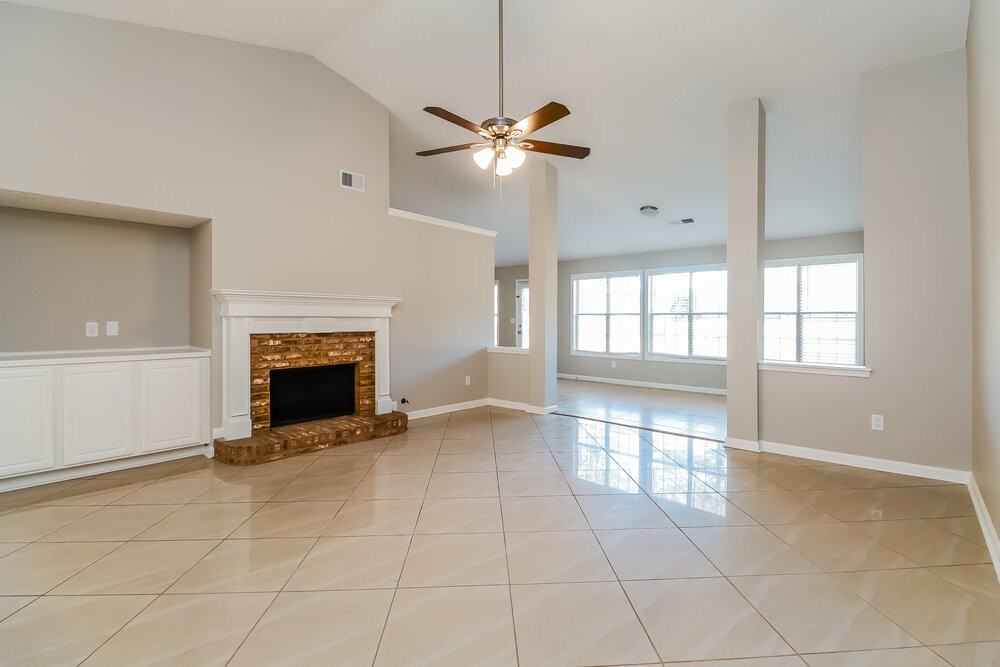 30 Avonlea Dr - Photo 4 of 16