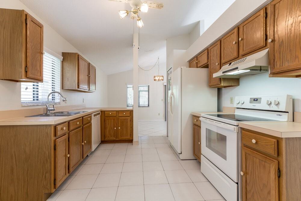 1011 Manigan Ave - Photo 6 of 14