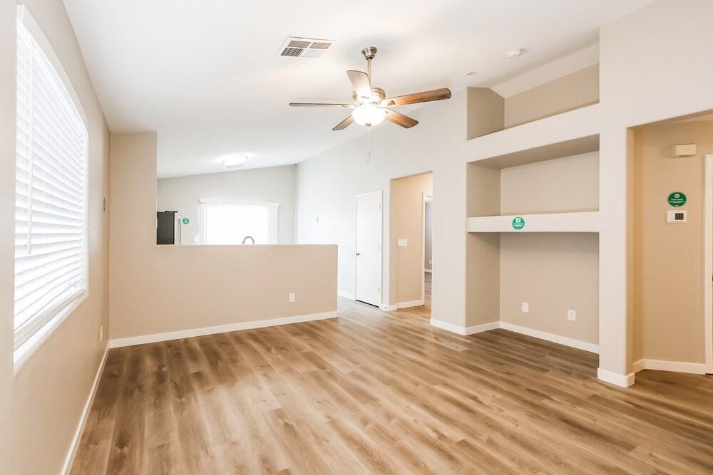 5532 Eagle Claw Ave - Photo 4 of 16