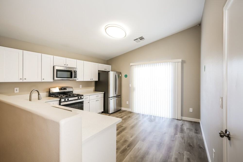 5532 Eagle Claw Ave - Photo 6 of 16