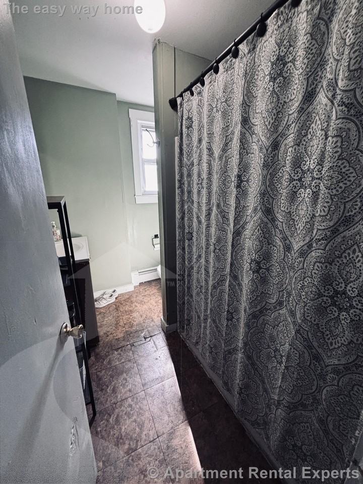 509 Medford St #2 - Photo 5 of 5