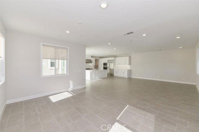 132 Chorus - Photo 3 of 8