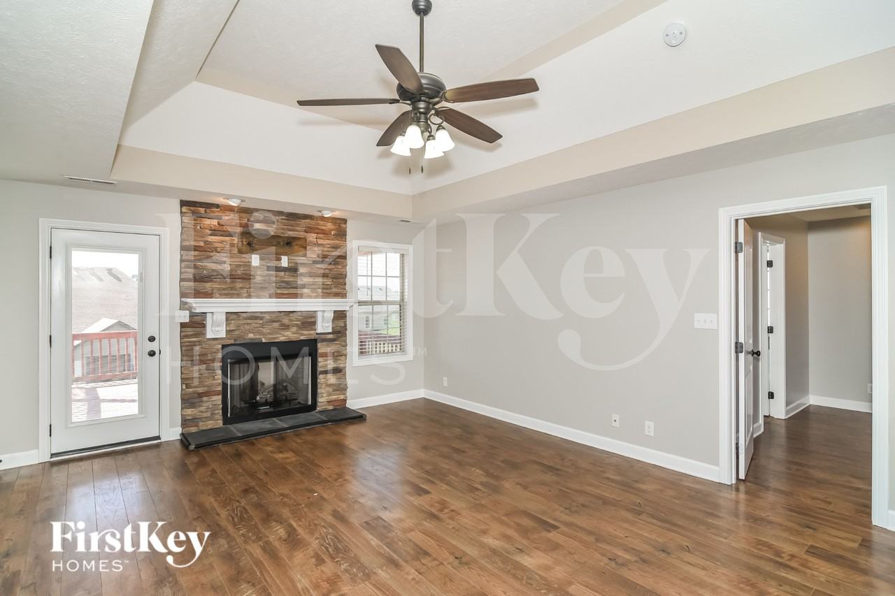 309 Abeline Dr - Photo 2 of 19