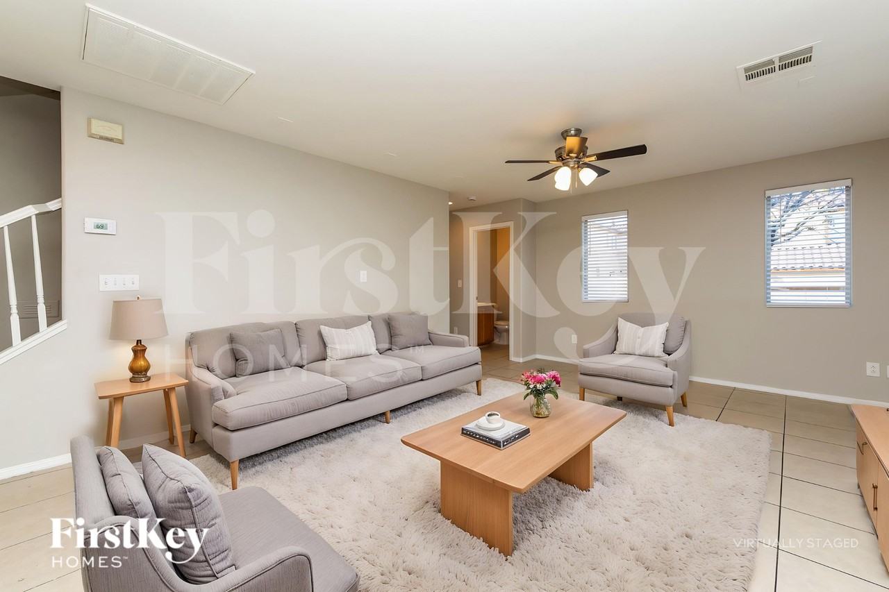 8301 Wildwood Glen Dr - Photo 5 of 19