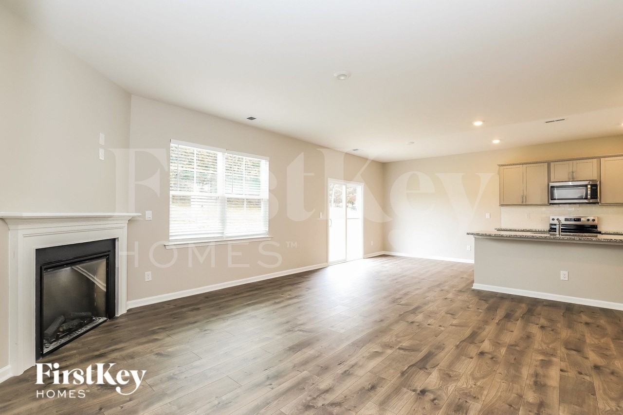 154 Lisa Ln - Photo 4 of 19