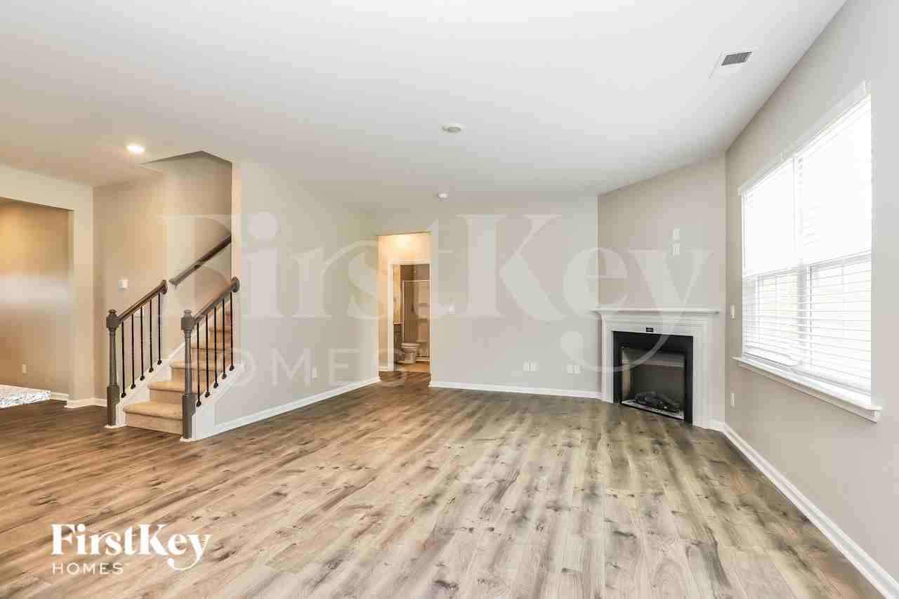 154 Lisa Ln - Photo 5 of 19