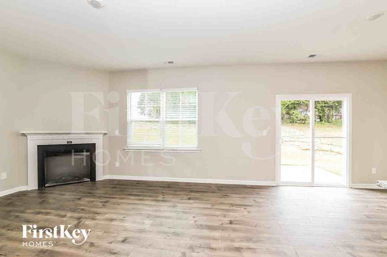 154 Lisa Ln - Photo 7 of 19