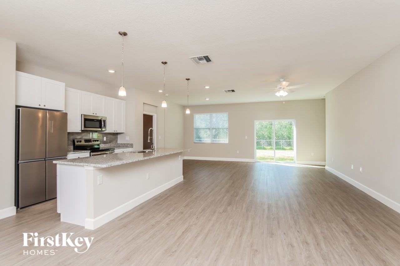 164 Todd St Se - Photo 4 of 16