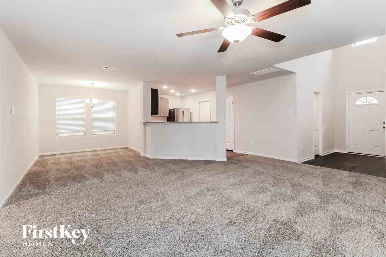 25617 Roy Rogers Rd - Photo 4 of 15