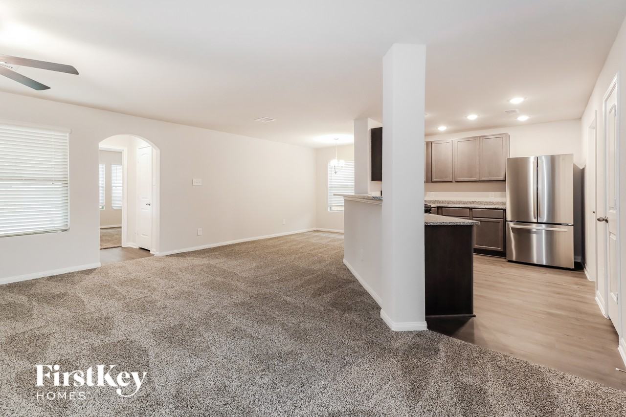 25617 Roy Rogers Rd - Photo 6 of 15