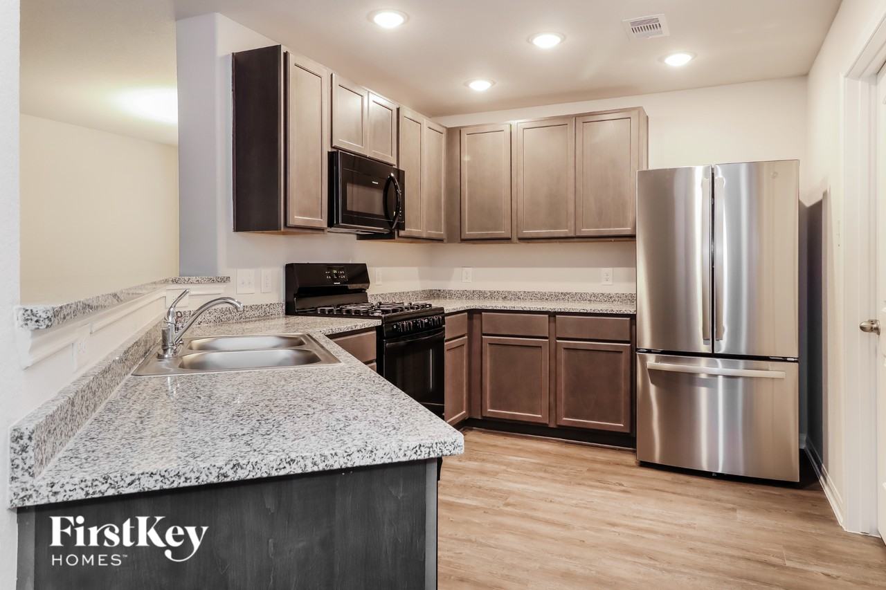 25617 Roy Rogers Rd - Photo 7 of 15