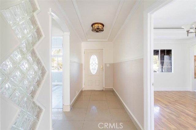 2138 N Frederic St - Photo 4 of 8