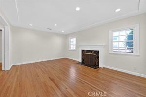 featured image of 1641 N Catalina St