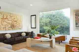 1411 Wellesley Dr - Photo 2 of 8