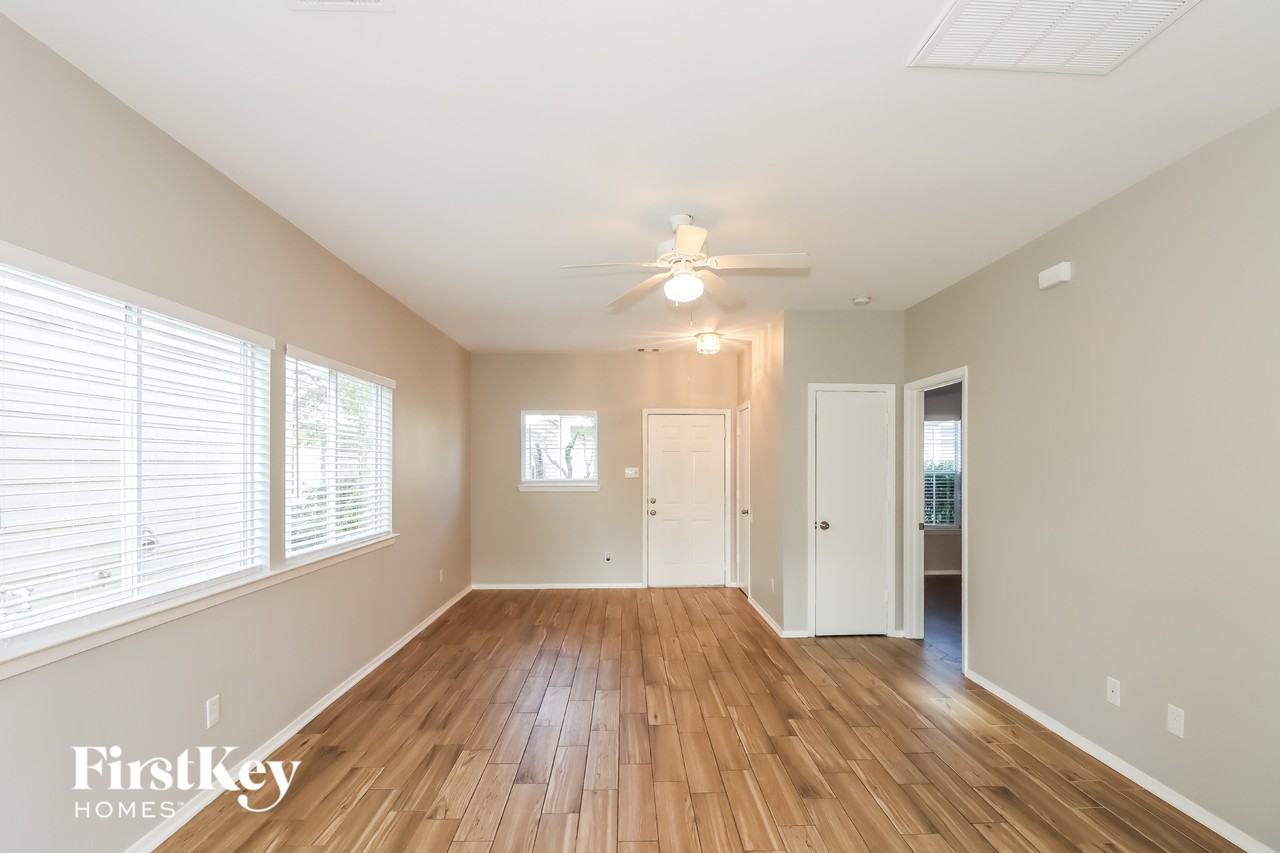 1667 Nichole Woods Dr - Photo 3 of 15