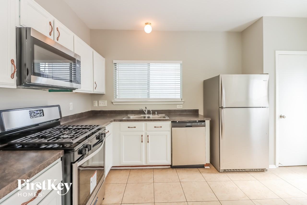 1667 Nichole Woods Dr - Photo 5 of 15