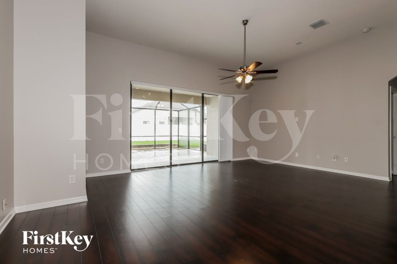 8507 White Poplar Dr - Photo 3 of 15