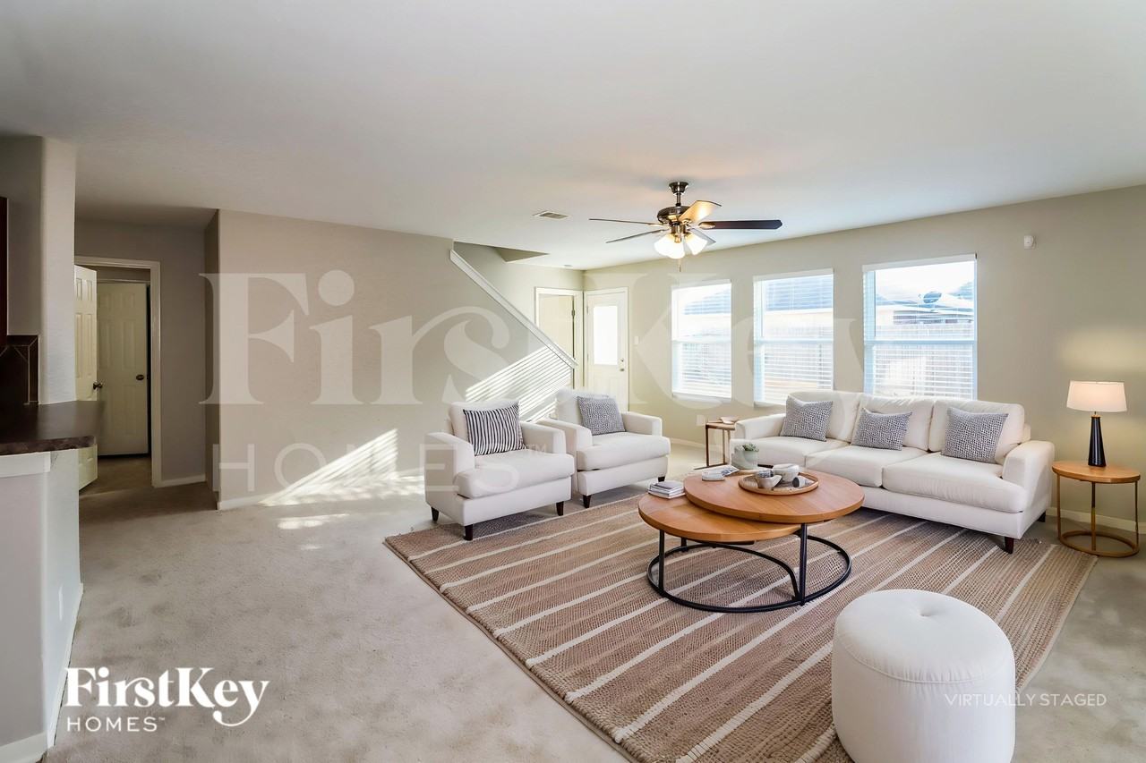 5039 Lamppost Hill Ct - Photo 5 of 19