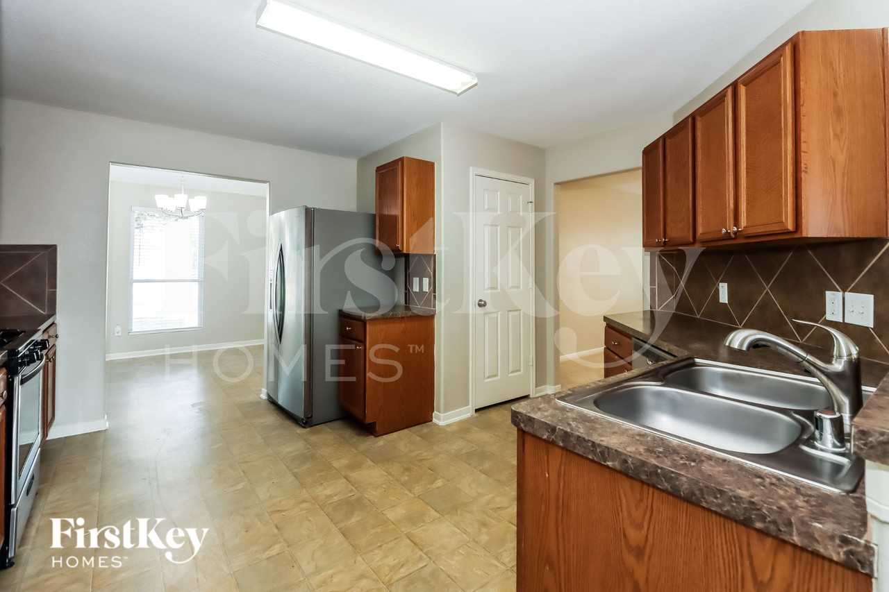 5039 Lamppost Hill Ct - Photo 7 of 19