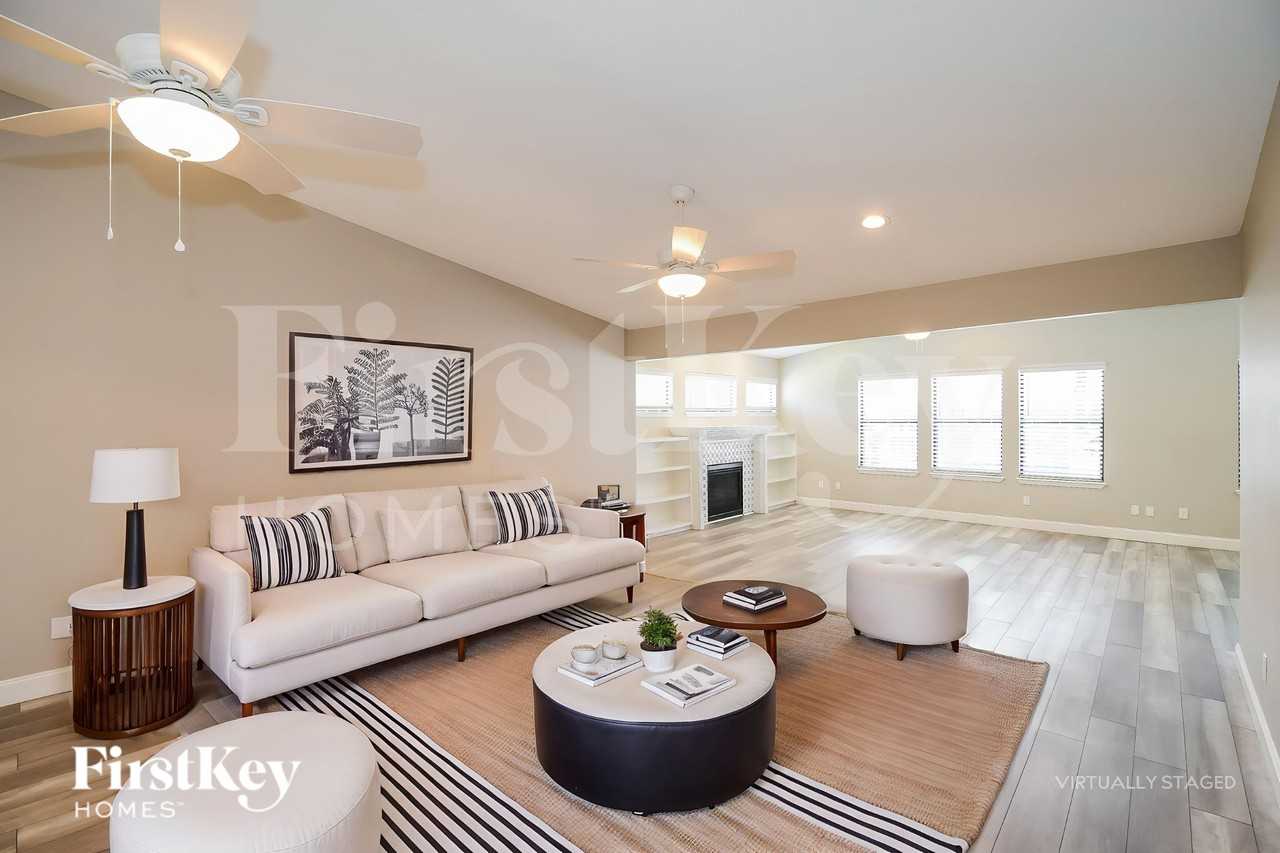 11828 Merganser Way - Photo 3 of 19