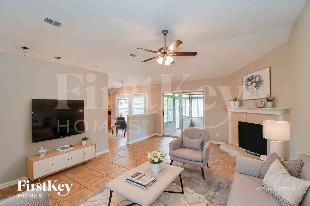 1917 Saint George Ct - Photo 4 of 18