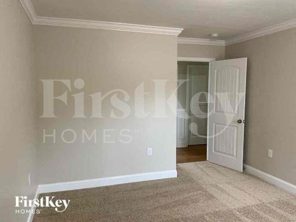 5608 Falkland Dr - Photo 7 of 10