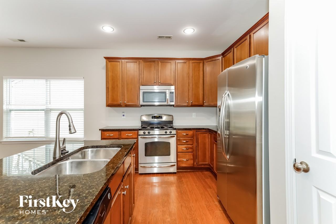 3012 Canopy Dr - Photo 6 of 15