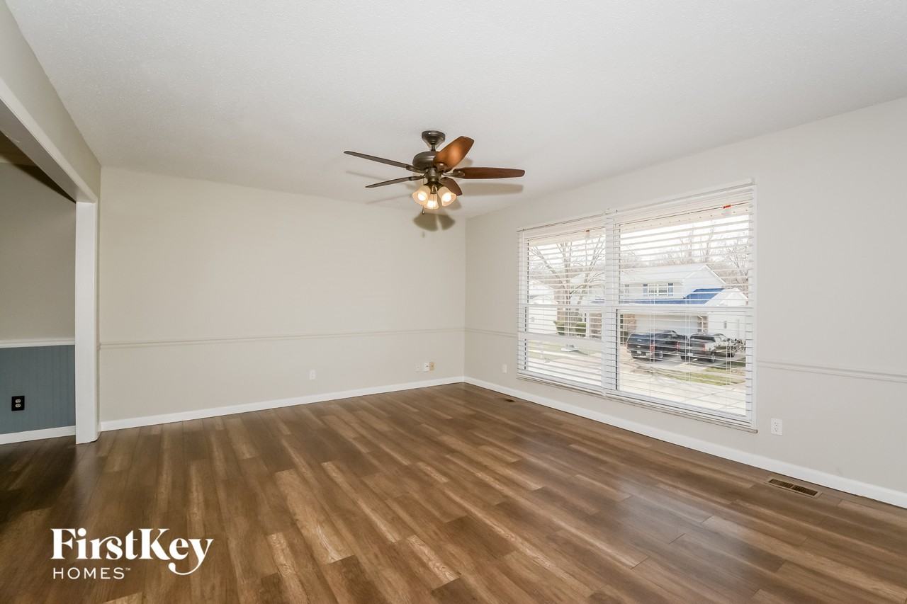 578 Green Forest Dr - Photo 3 of 13