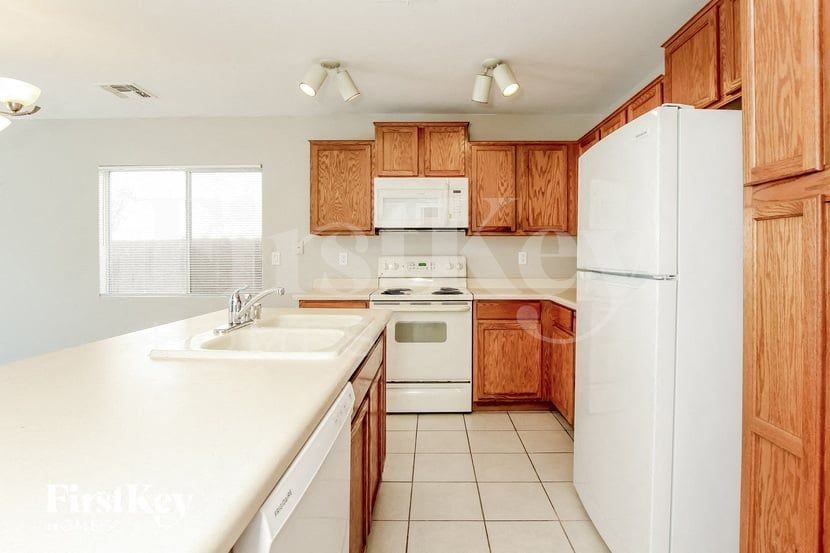 11631 W Duran Ave - Photo 7 of 15