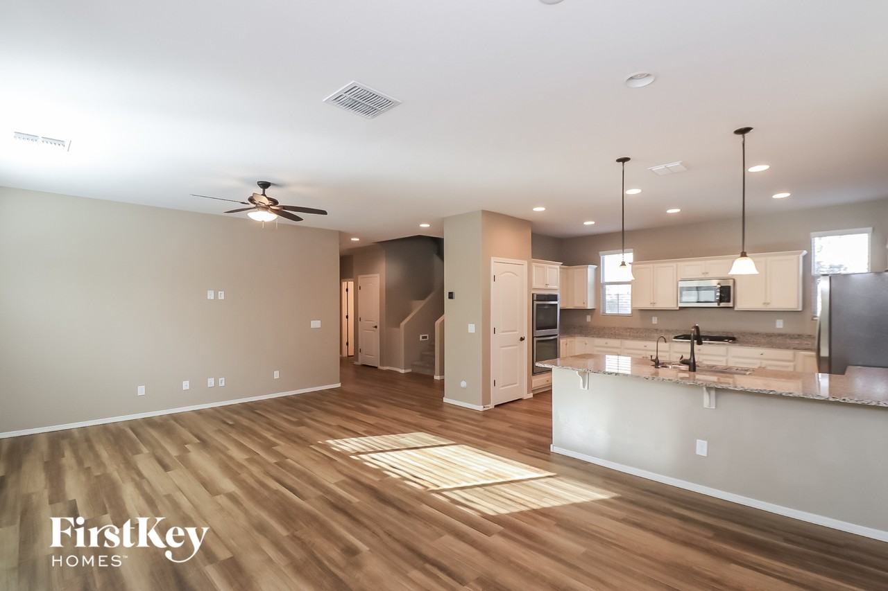 5115 E Greenway St - Photo 2 of 15