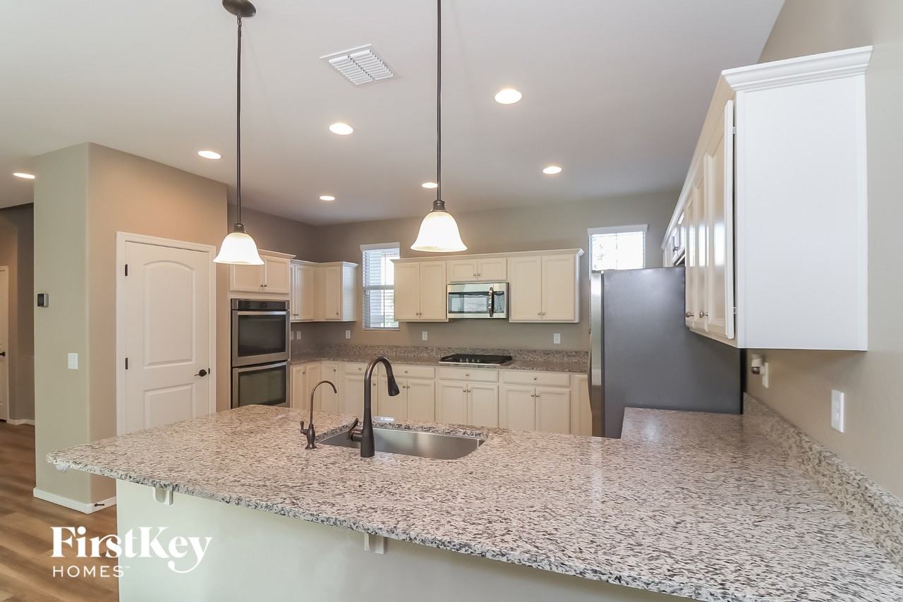 5115 E Greenway St - Photo 6 of 15