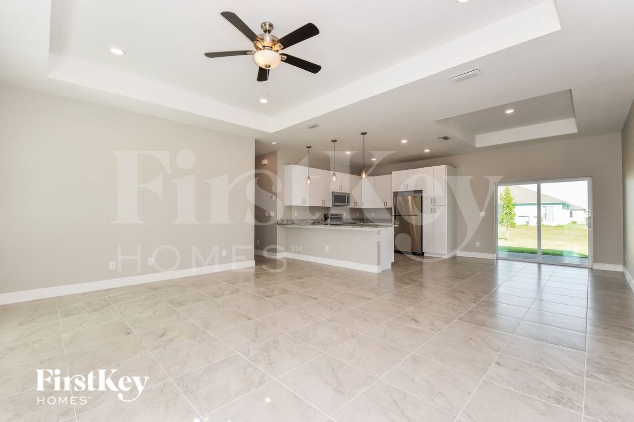 309 Nw 20th Ter - Photo 3 of 15