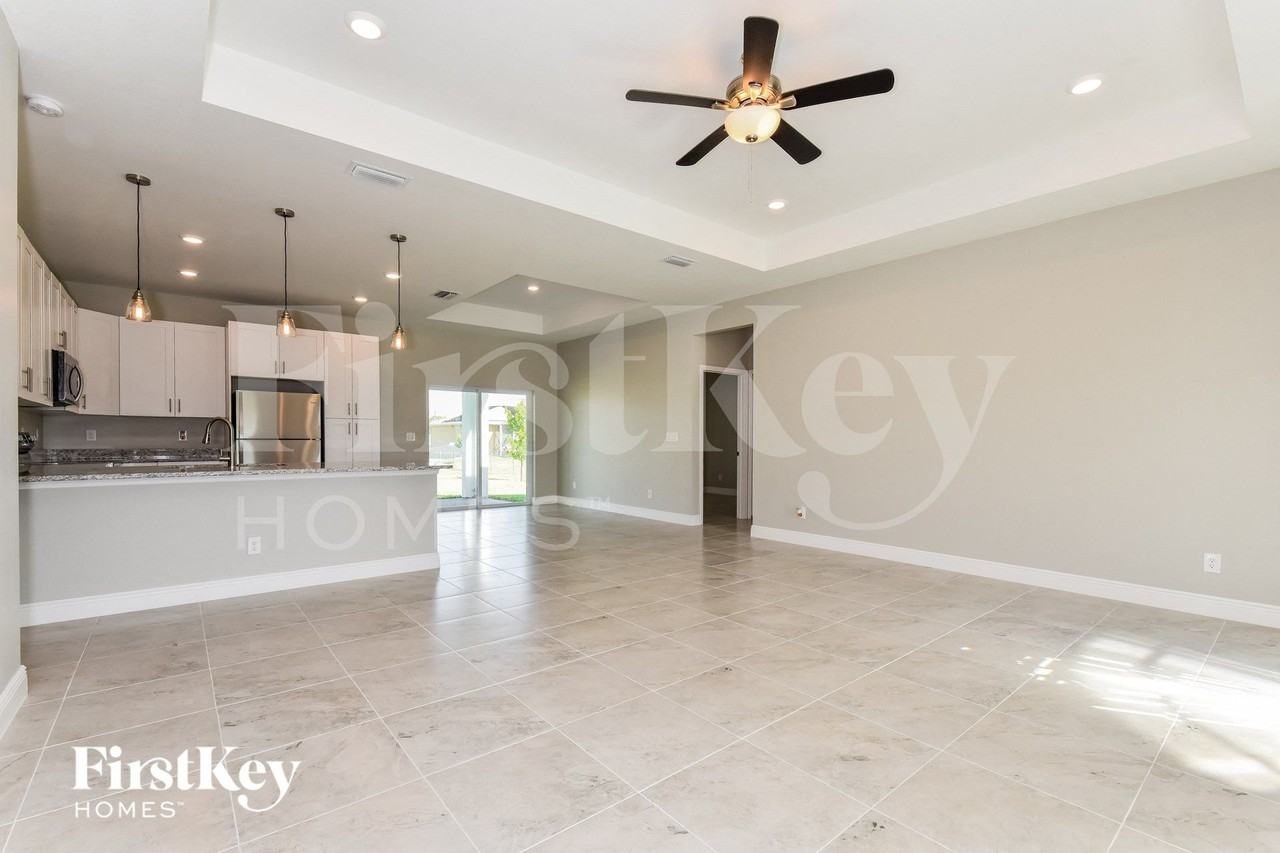 309 Nw 20th Ter - Photo 4 of 15