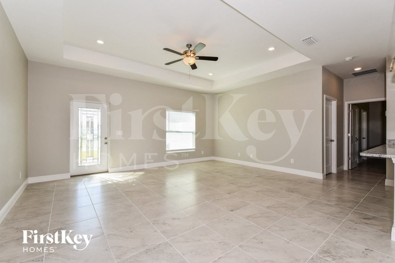 309 Nw 20th Ter - Photo 5 of 15